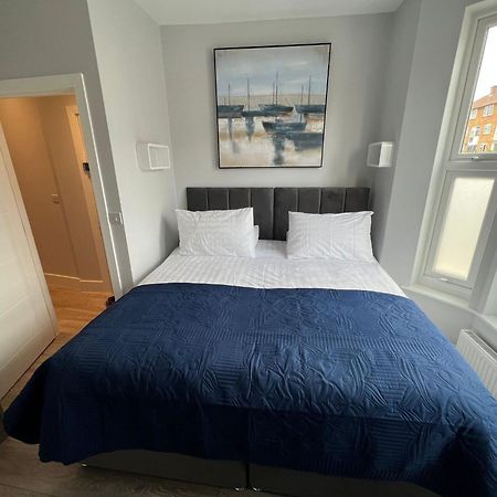 Aisiki Apartments At Stanhope Road, North Finchley, Airconditioned Multiple 2 Or 3-Bedroom, Pet-Friendly Duplex Flats, King Or Twin Beds, Airconditioned & Free Wi-Fi Bagian luar foto