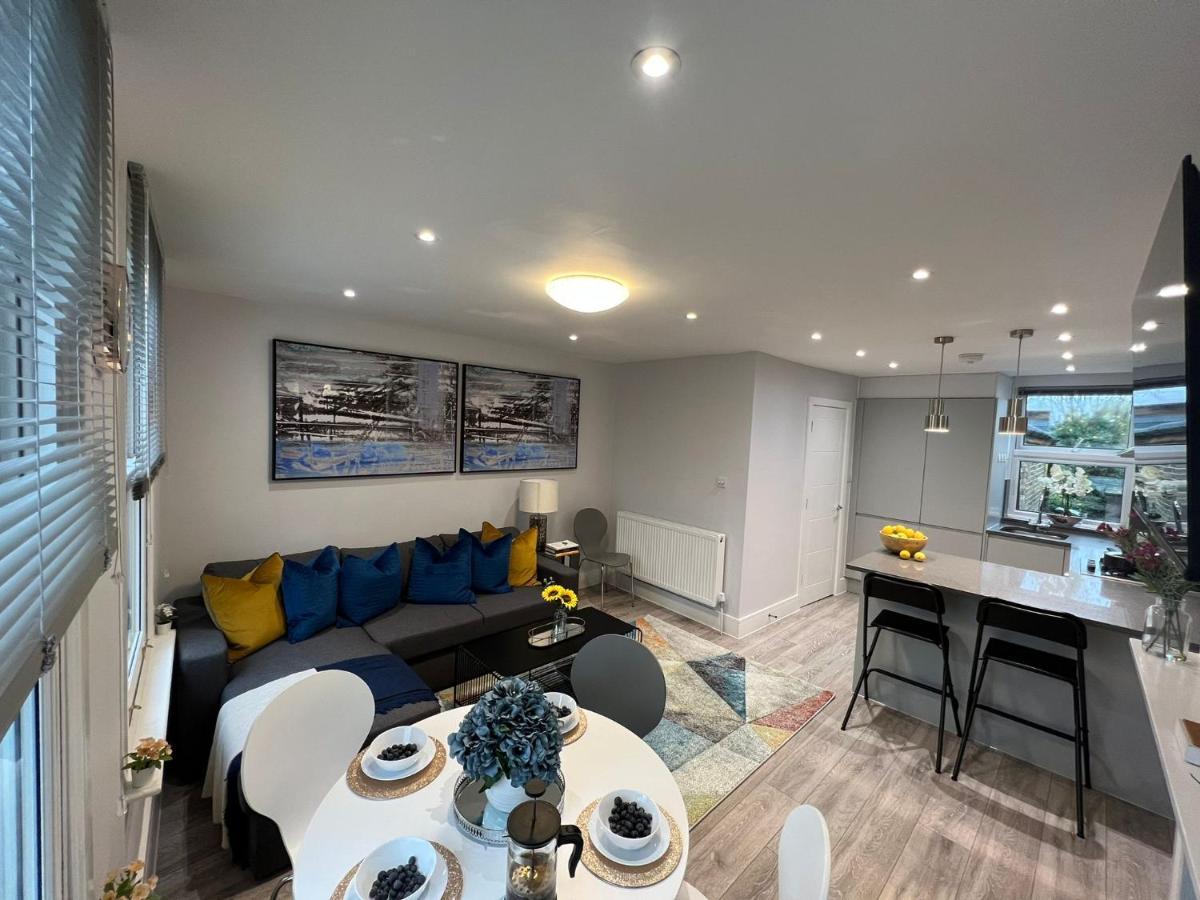 Aisiki Apartments At Stanhope Road, North Finchley, Airconditioned Multiple 2 Or 3-Bedroom, Pet-Friendly Duplex Flats, King Or Twin Beds, Airconditioned & Free Wi-Fi Bagian luar foto