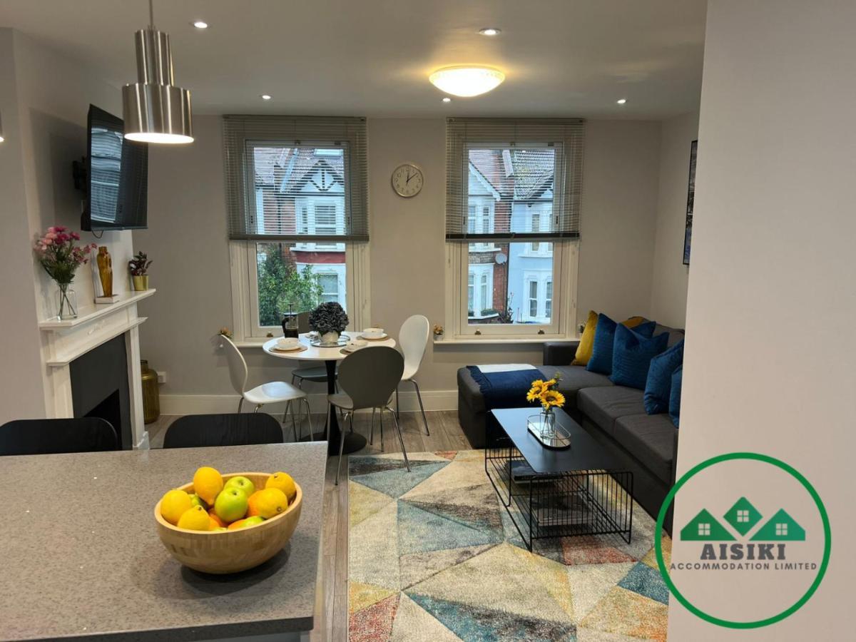 Aisiki Apartments At Stanhope Road, North Finchley, Airconditioned Multiple 2 Or 3-Bedroom, Pet-Friendly Duplex Flats, King Or Twin Beds, Airconditioned & Free Wi-Fi Bagian luar foto