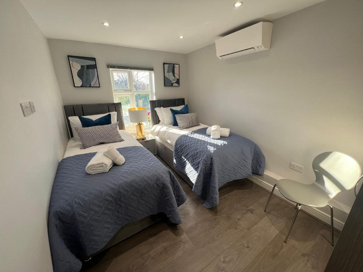 Aisiki Apartments At Stanhope Road, North Finchley, Airconditioned Multiple 2 Or 3-Bedroom, Pet-Friendly Duplex Flats, King Or Twin Beds, Airconditioned & Free Wi-Fi Bagian luar foto