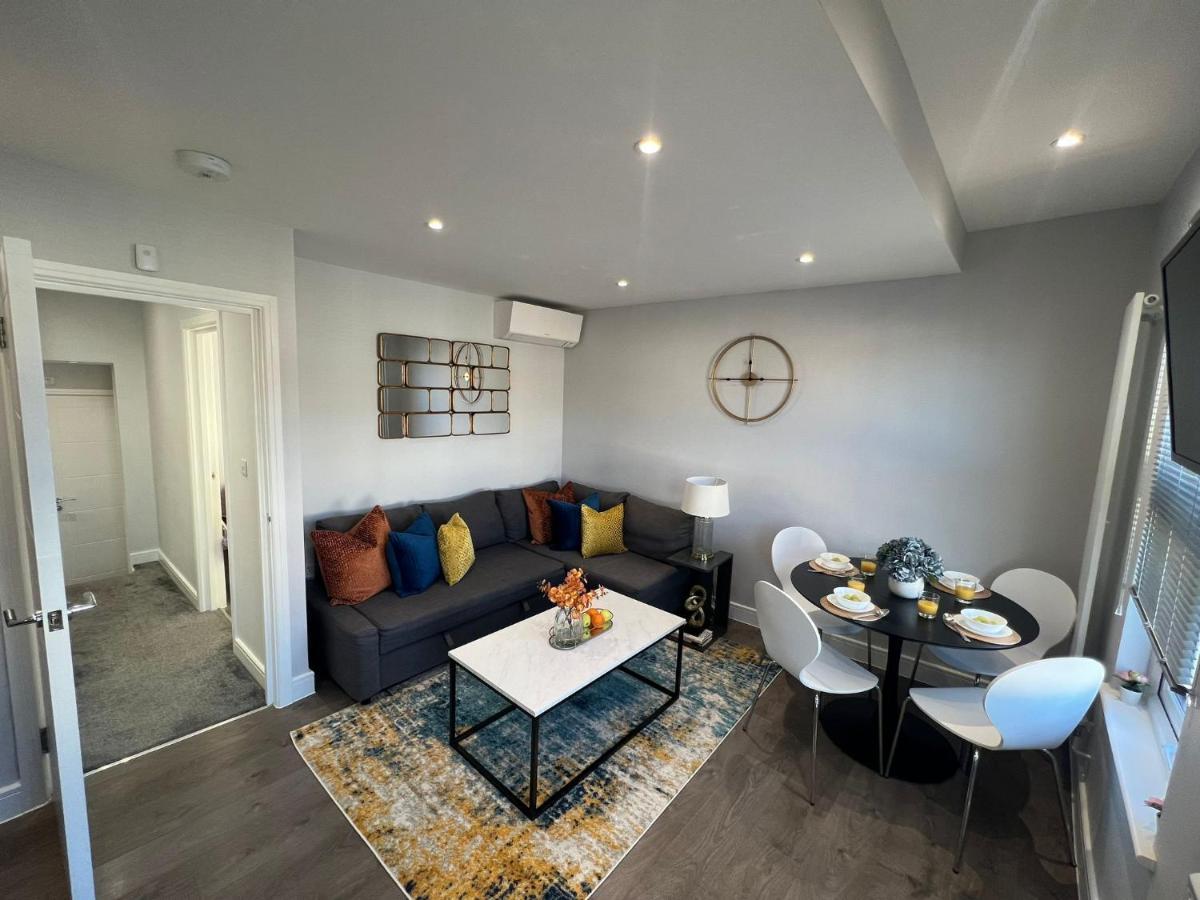 Aisiki Apartments At Stanhope Road, North Finchley, Airconditioned Multiple 2 Or 3-Bedroom, Pet-Friendly Duplex Flats, King Or Twin Beds, Airconditioned & Free Wi-Fi Bagian luar foto