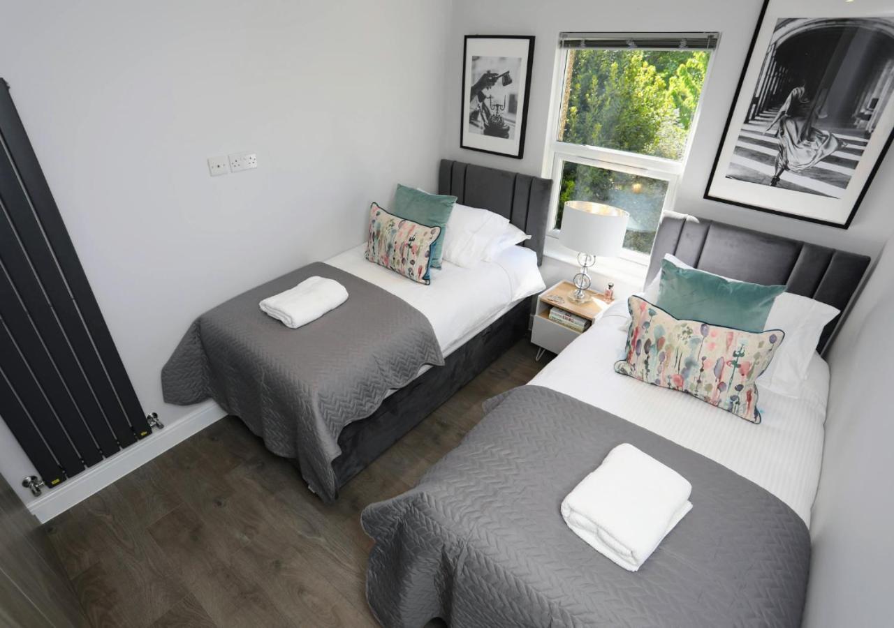 Aisiki Apartments At Stanhope Road, North Finchley, Airconditioned Multiple 2 Or 3-Bedroom, Pet-Friendly Duplex Flats, King Or Twin Beds, Airconditioned & Free Wi-Fi Bagian luar foto