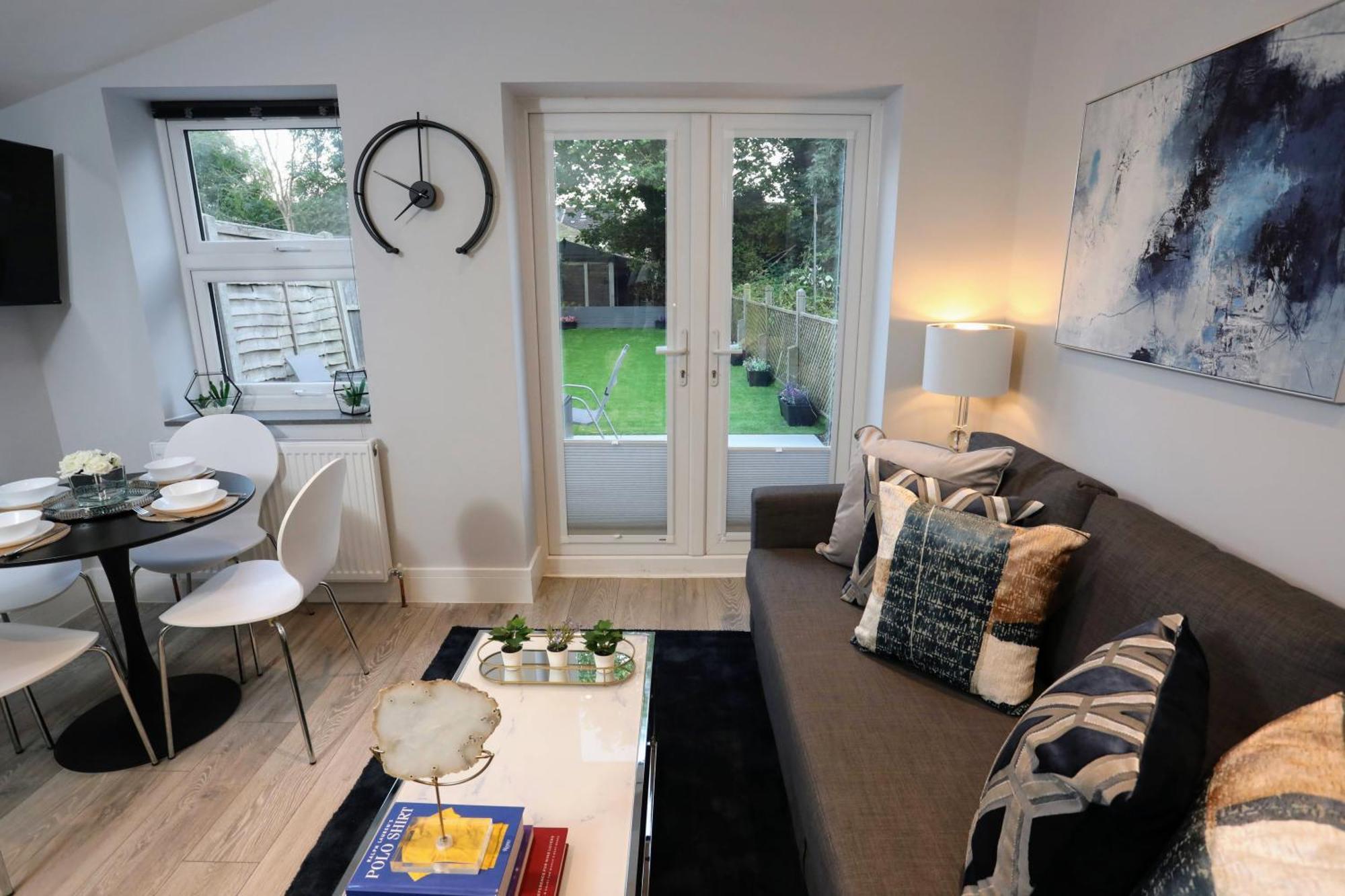 Aisiki Apartments At Stanhope Road, North Finchley, Airconditioned Multiple 2 Or 3-Bedroom, Pet-Friendly Duplex Flats, King Or Twin Beds, Airconditioned & Free Wi-Fi Bagian luar foto