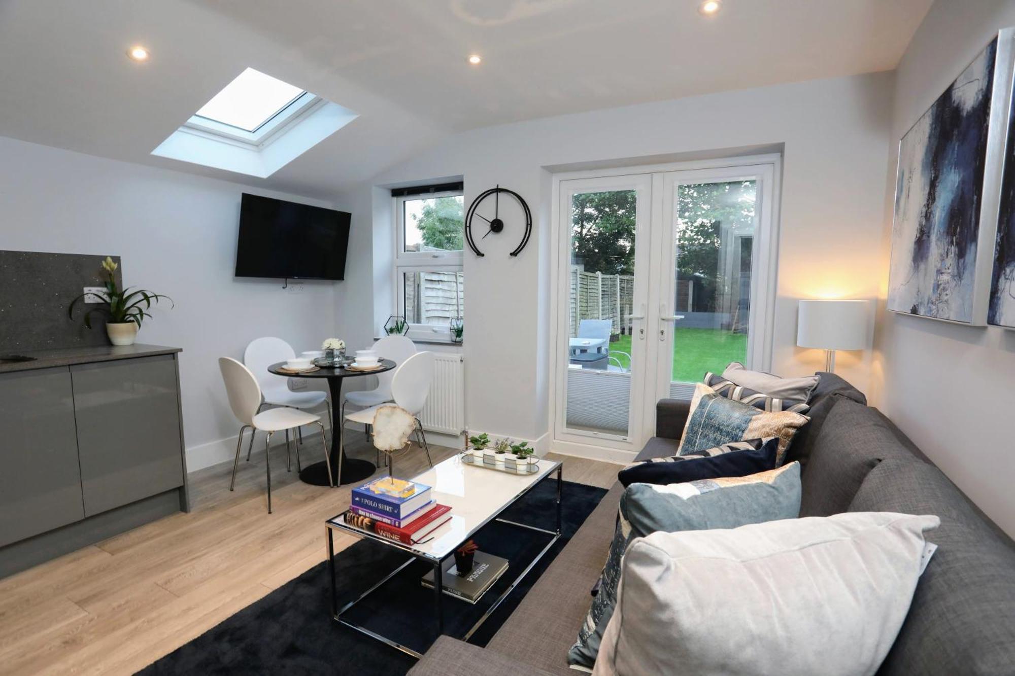 Aisiki Apartments At Stanhope Road, North Finchley, Airconditioned Multiple 2 Or 3-Bedroom, Pet-Friendly Duplex Flats, King Or Twin Beds, Airconditioned & Free Wi-Fi Bagian luar foto