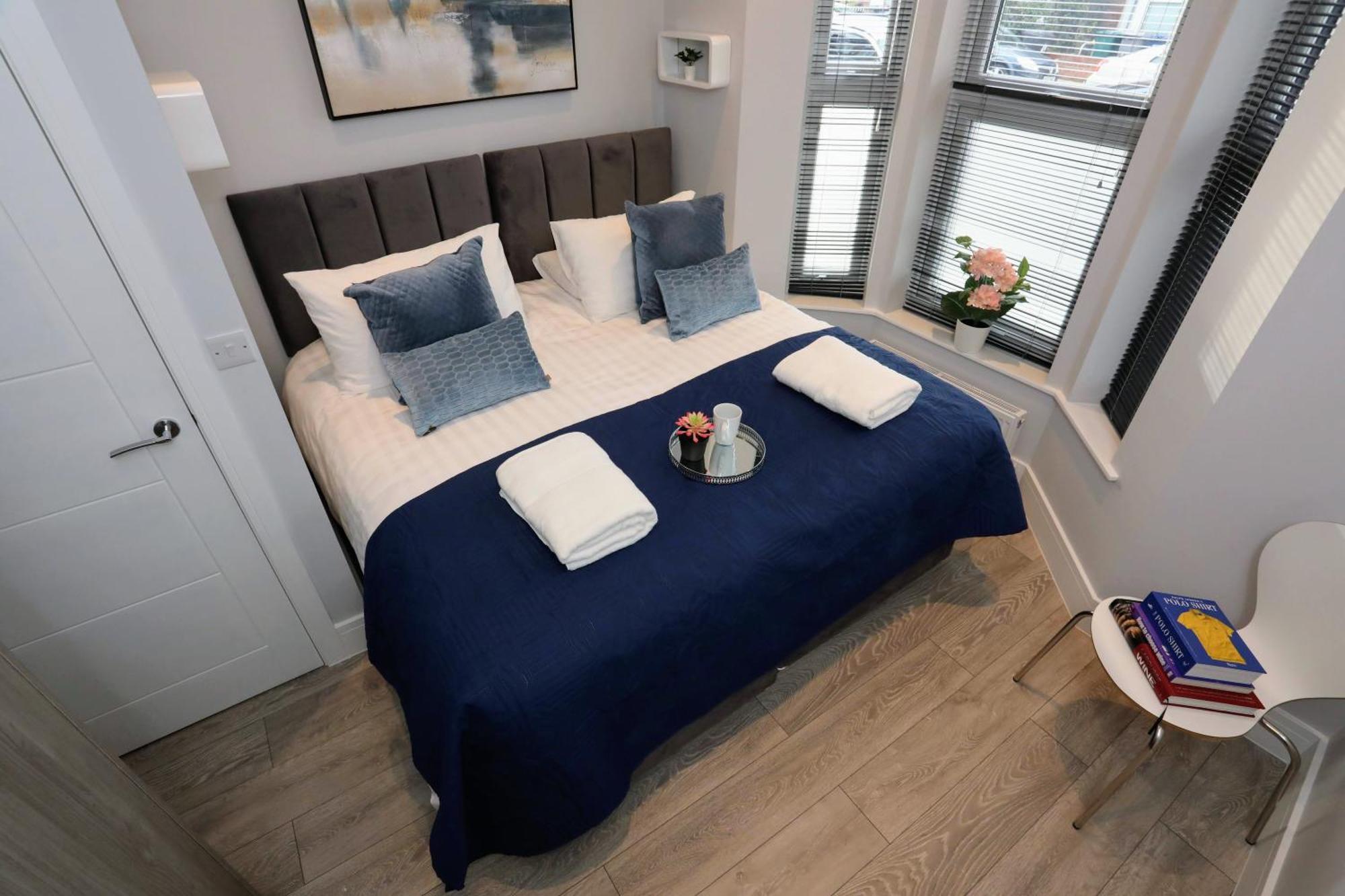 Aisiki Apartments At Stanhope Road, North Finchley, Airconditioned Multiple 2 Or 3-Bedroom, Pet-Friendly Duplex Flats, King Or Twin Beds, Airconditioned & Free Wi-Fi Bagian luar foto