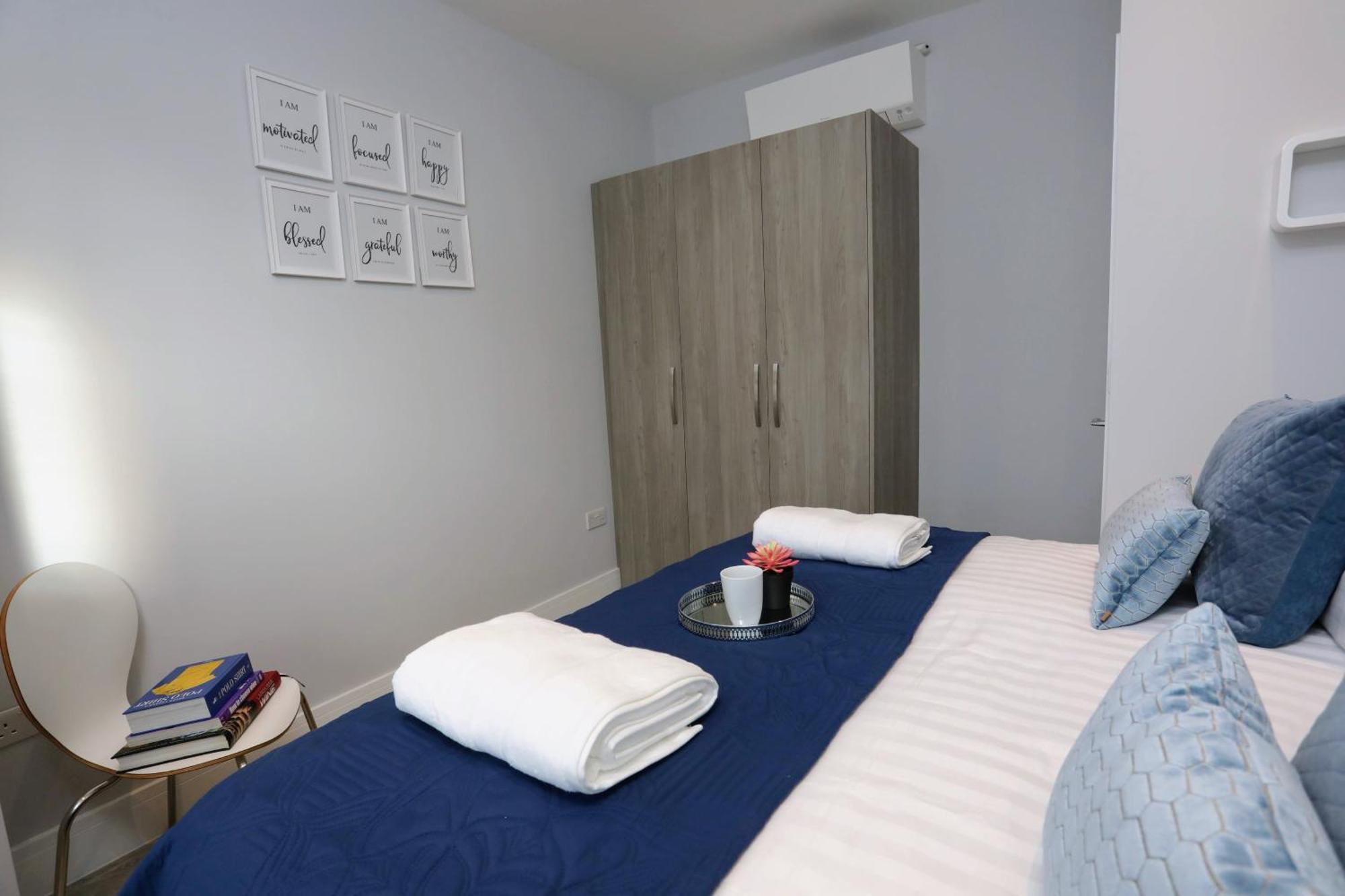 Aisiki Apartments At Stanhope Road, North Finchley, Airconditioned Multiple 2 Or 3-Bedroom, Pet-Friendly Duplex Flats, King Or Twin Beds, Airconditioned & Free Wi-Fi Bagian luar foto