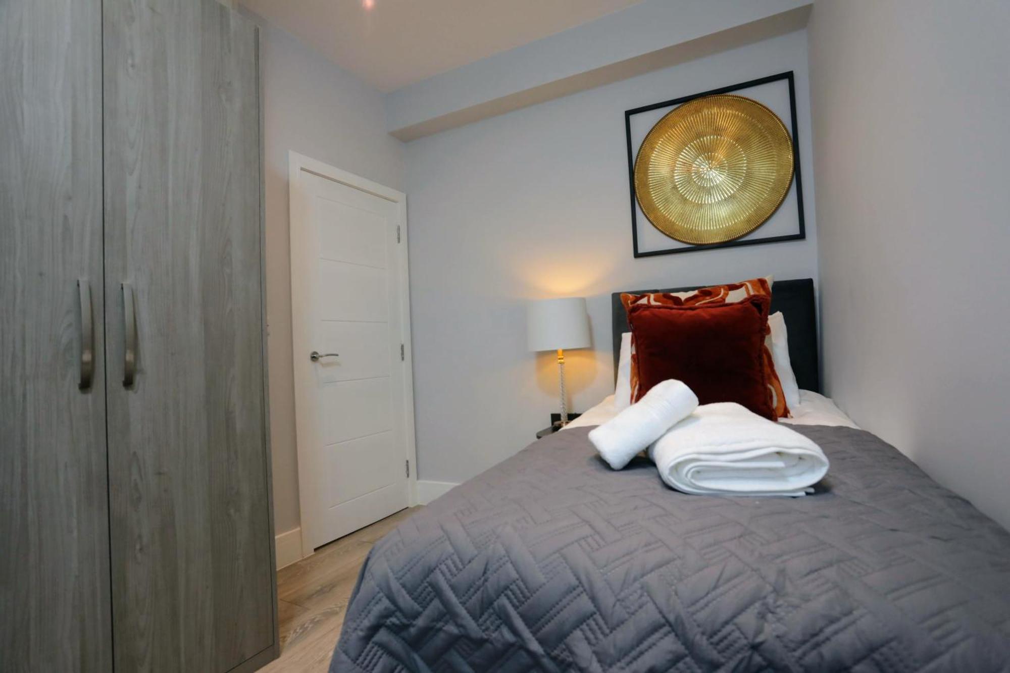 Aisiki Apartments At Stanhope Road, North Finchley, Airconditioned Multiple 2 Or 3-Bedroom, Pet-Friendly Duplex Flats, King Or Twin Beds, Airconditioned & Free Wi-Fi Bagian luar foto