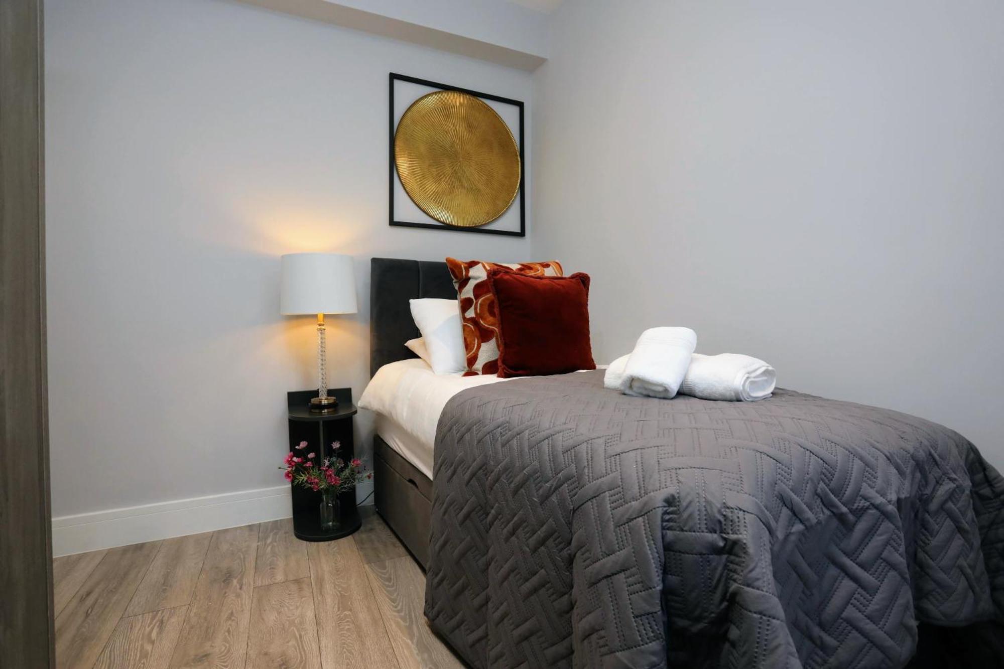 Aisiki Apartments At Stanhope Road, North Finchley, Airconditioned Multiple 2 Or 3-Bedroom, Pet-Friendly Duplex Flats, King Or Twin Beds, Airconditioned & Free Wi-Fi Bagian luar foto
