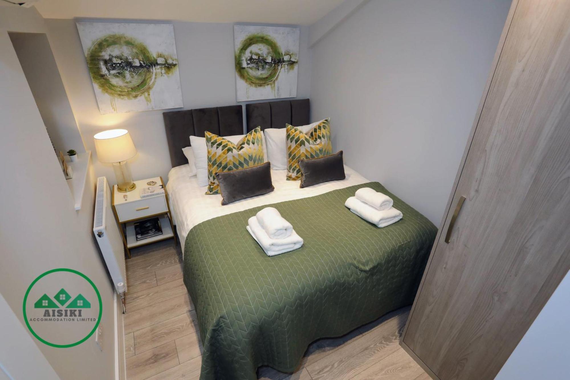 Aisiki Apartments At Stanhope Road, North Finchley, Airconditioned Multiple 2 Or 3-Bedroom, Pet-Friendly Duplex Flats, King Or Twin Beds, Airconditioned & Free Wi-Fi Bagian luar foto
