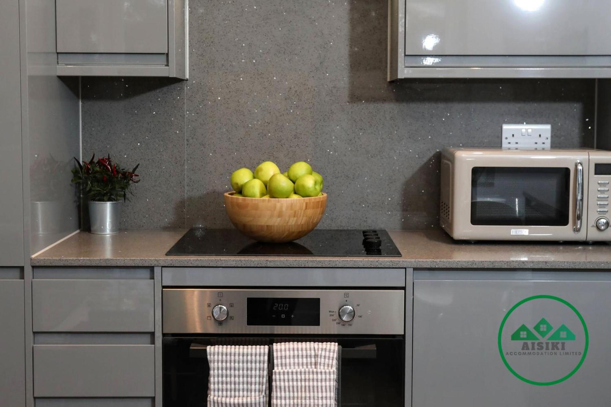 Aisiki Apartments At Stanhope Road, North Finchley, Airconditioned Multiple 2 Or 3-Bedroom, Pet-Friendly Duplex Flats, King Or Twin Beds, Airconditioned & Free Wi-Fi Bagian luar foto