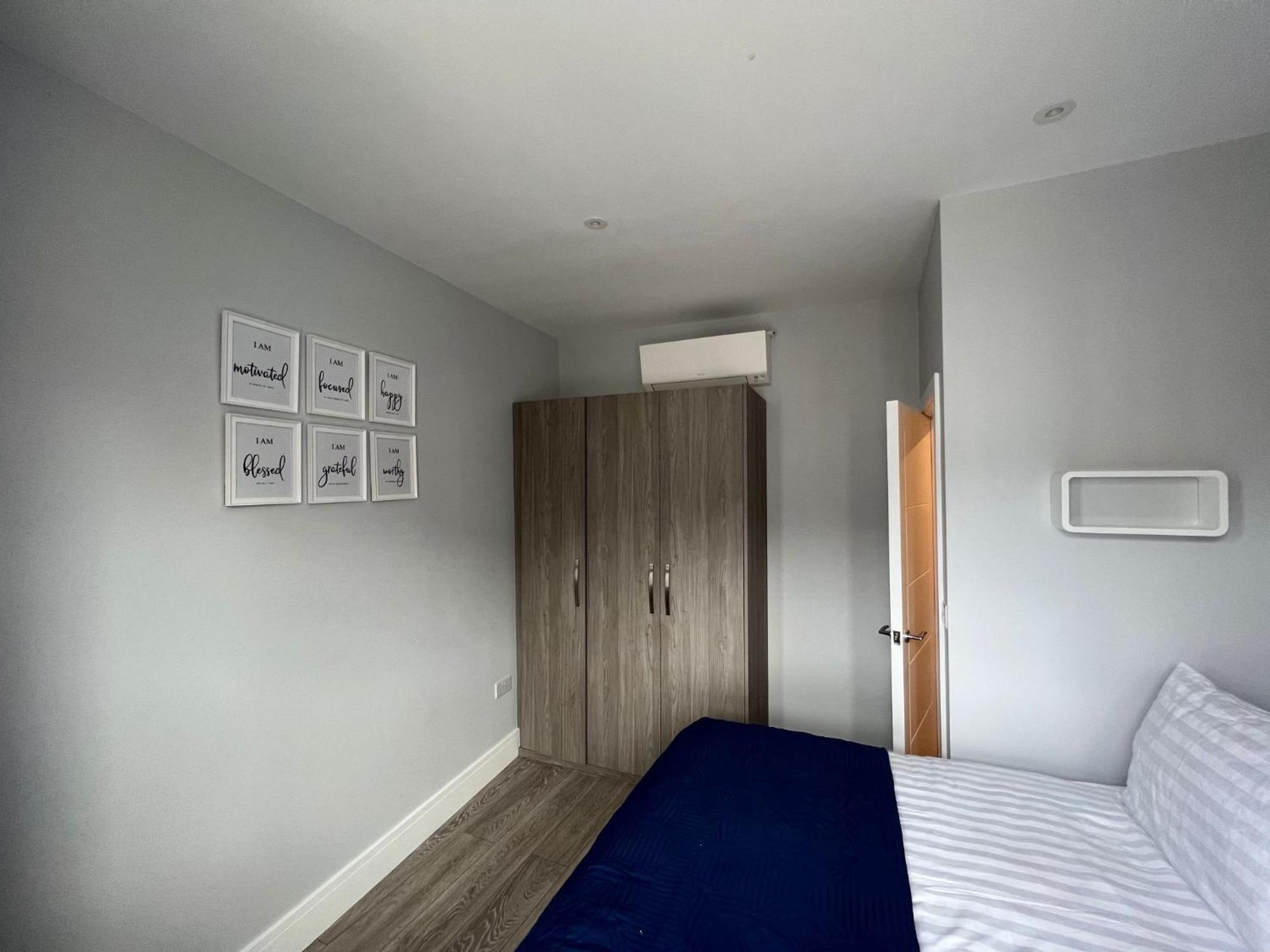 Aisiki Apartments At Stanhope Road, North Finchley, Airconditioned Multiple 2 Or 3-Bedroom, Pet-Friendly Duplex Flats, King Or Twin Beds, Airconditioned & Free Wi-Fi Bagian luar foto