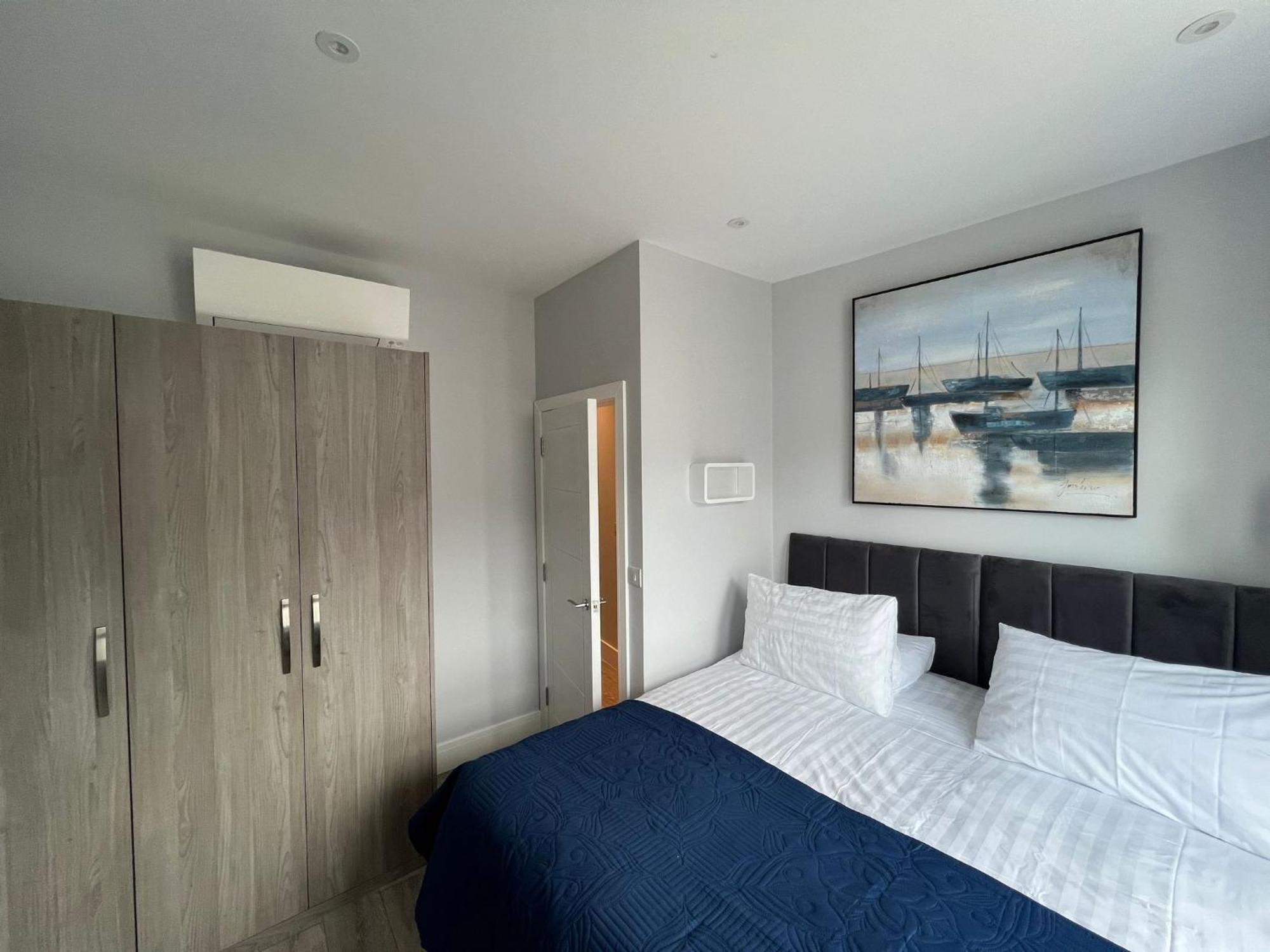 Aisiki Apartments At Stanhope Road, North Finchley, Airconditioned Multiple 2 Or 3-Bedroom, Pet-Friendly Duplex Flats, King Or Twin Beds, Airconditioned & Free Wi-Fi Bagian luar foto